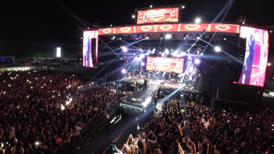 Natanzinho Lima reúne multidão e embala 3ª noite da Expoacre