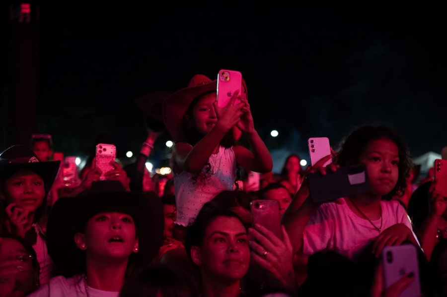 Famílias lotam a Expoacre para o aguardado show de Ana Castela